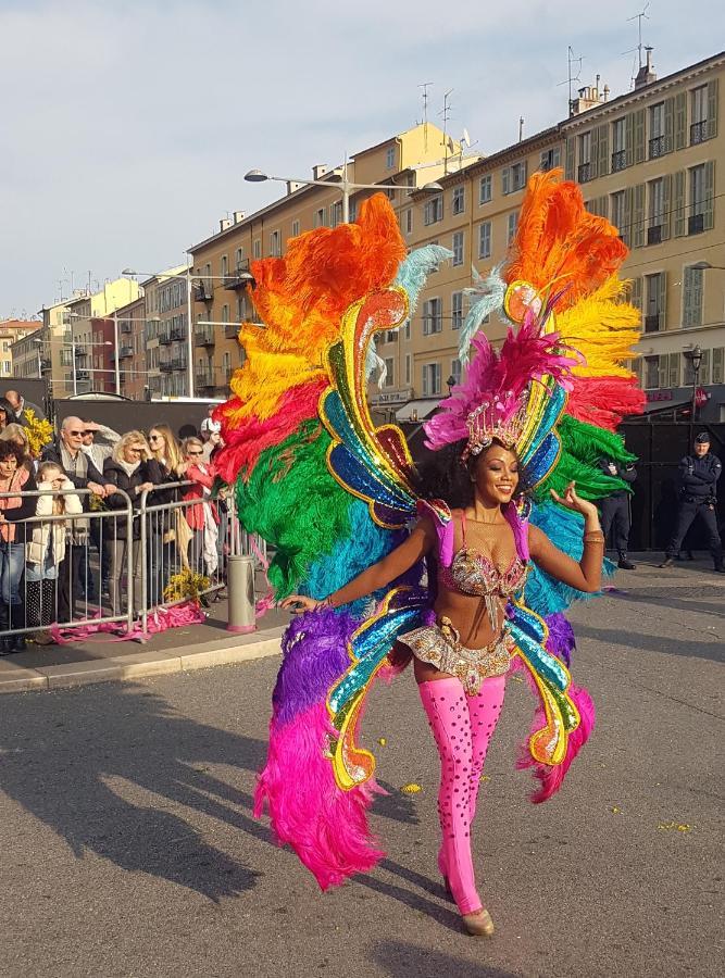 Large 2br Sunny 20 Meter Terrace Parking Shops Apartment *