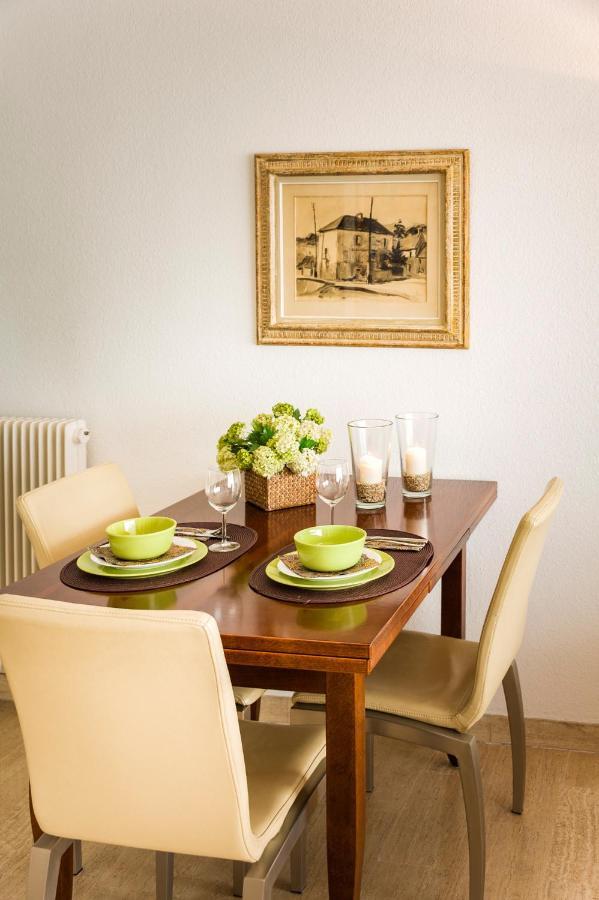 Les Oliviers: Serene Rooftop Retreat With Sea Views And Pool Apartment Nice