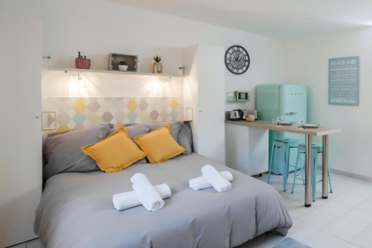 Appartement #17 Sixties Du Port Ac 10mins Walk To Old Town & Port *