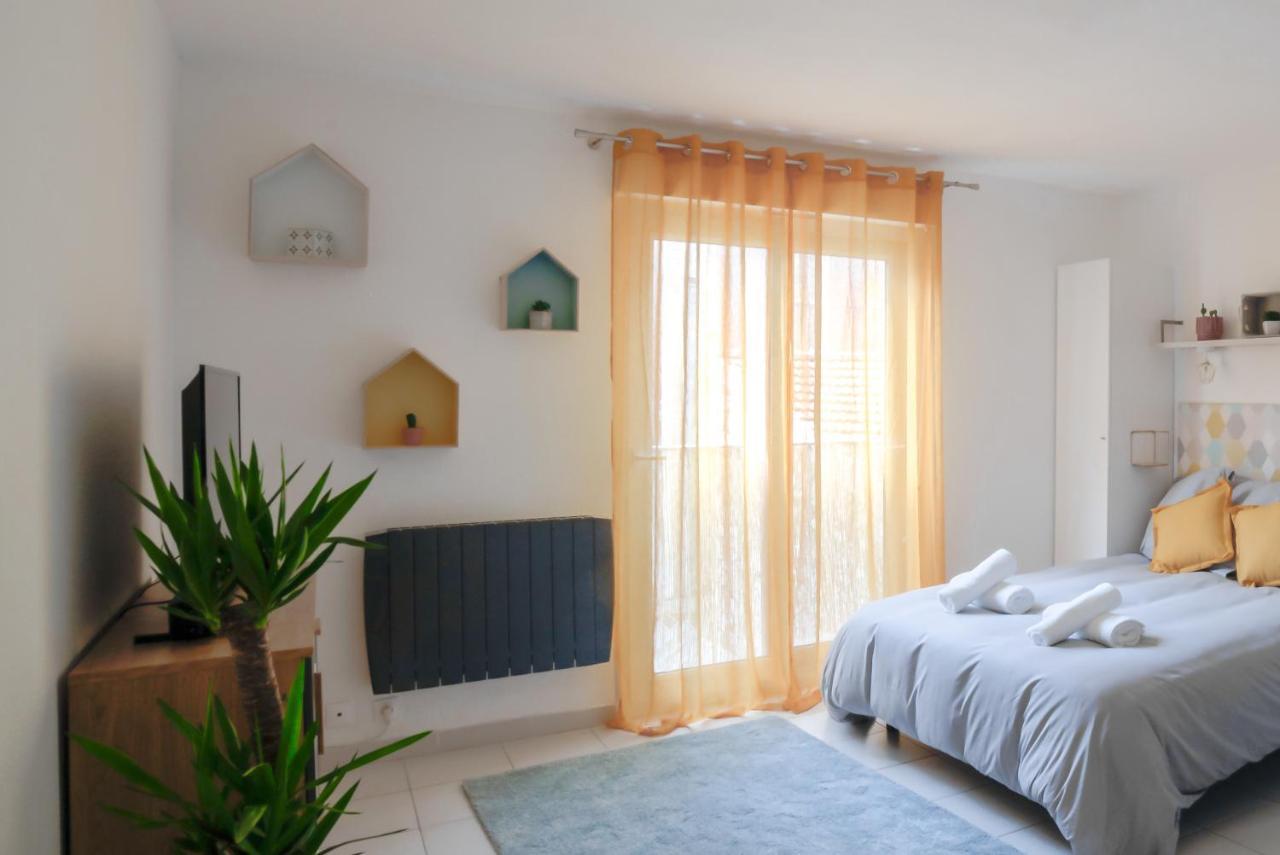 #17 Sixties Du Port Ac 10mins Walk To Old Town & Port Appartement *