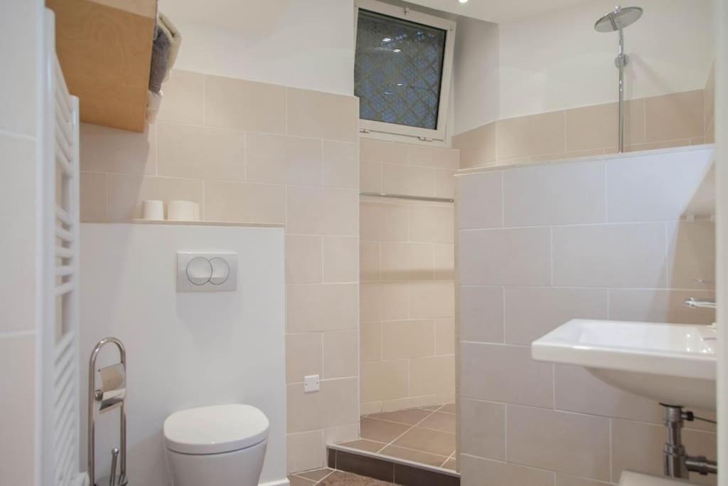 #28 1 Bdr Flat Ac Balcony Hper 10mins To & Old Town Apartment *
