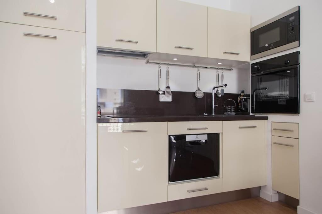 #28 1 Bdr Flat Ac Balcony Hper 10mins To & Old Town Nice