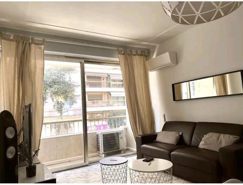 - Promenade Des Anglais - Climatise, 4 Pers Apartment Nice