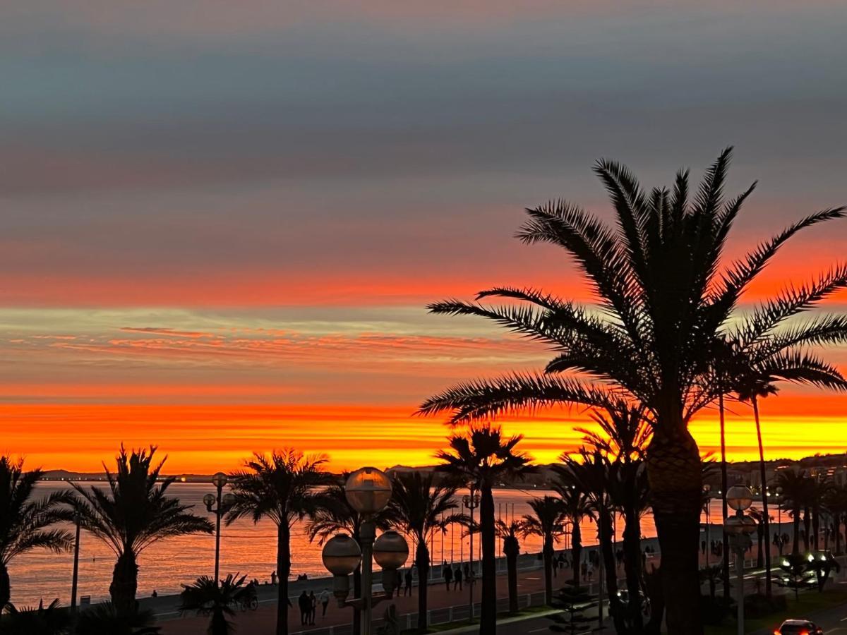 Endless Stunning Mediterranean Sea Views Promenade Des Nice
