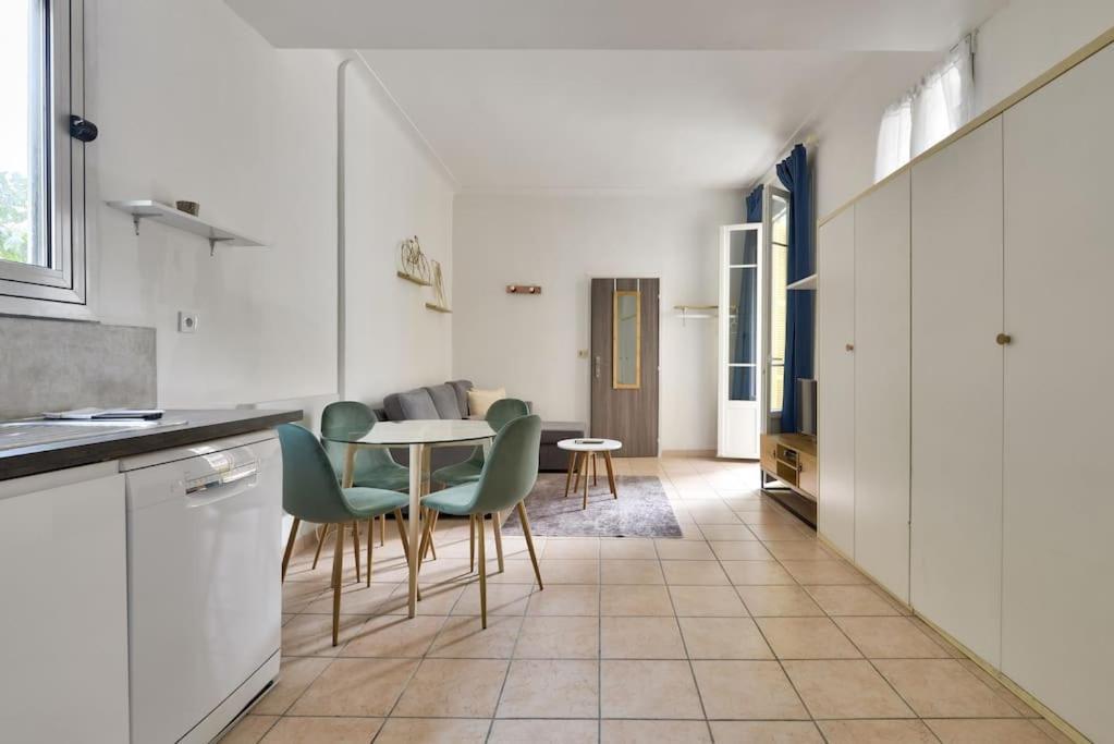 Superbe Vieux 1 Min A Pied De La Apartment