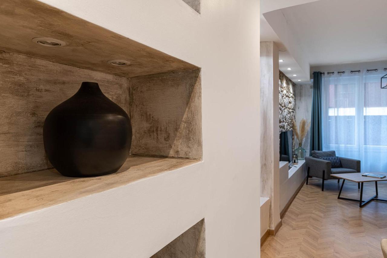 Decorated 2 Bedrooms Air Conditionning, Center Apartment Nice