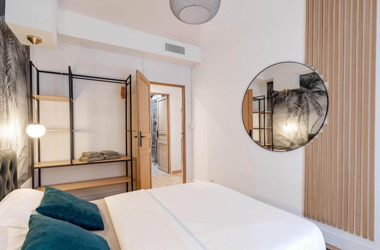 Decorated 2 Bedrooms Air Conditionning, Center Apartment *