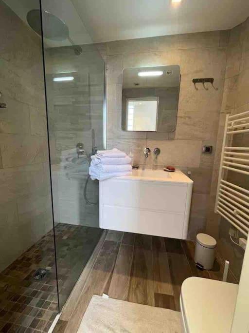 Apartment City-center 80m To The Sea / *