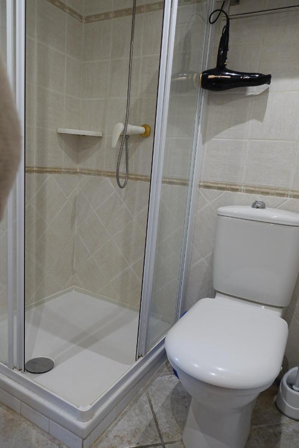 A Centre 200m De La *