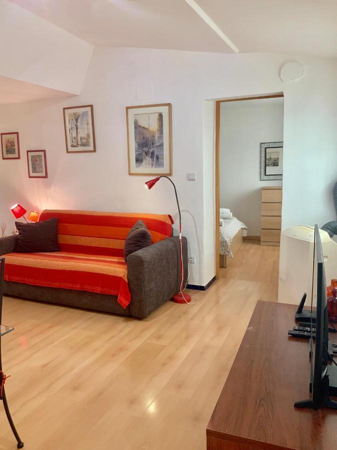 Very Cosy Flat In Heart Of Old Town Of Near *