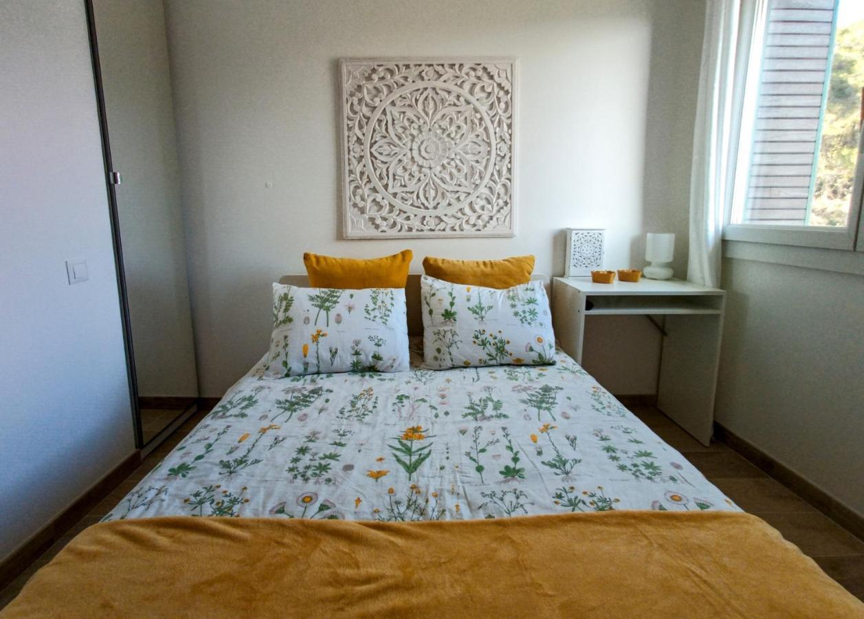 Private In Renovated - Tram 1 Min Walk Homestay *