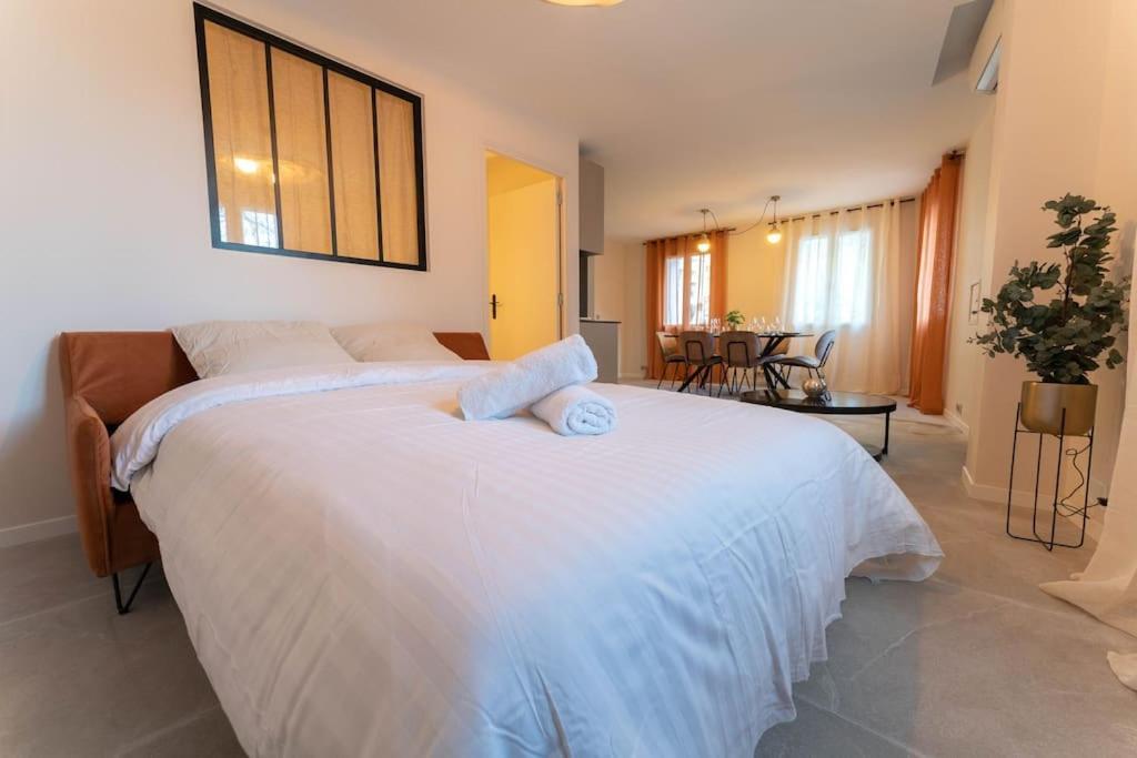 Apartment Luxury Room, Parking, Wifi, Jacuzzi, Balneo *