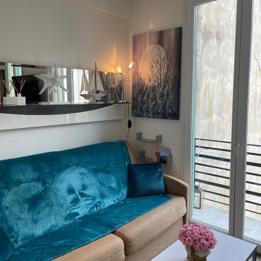City-center 80m To The Sea / Apartment