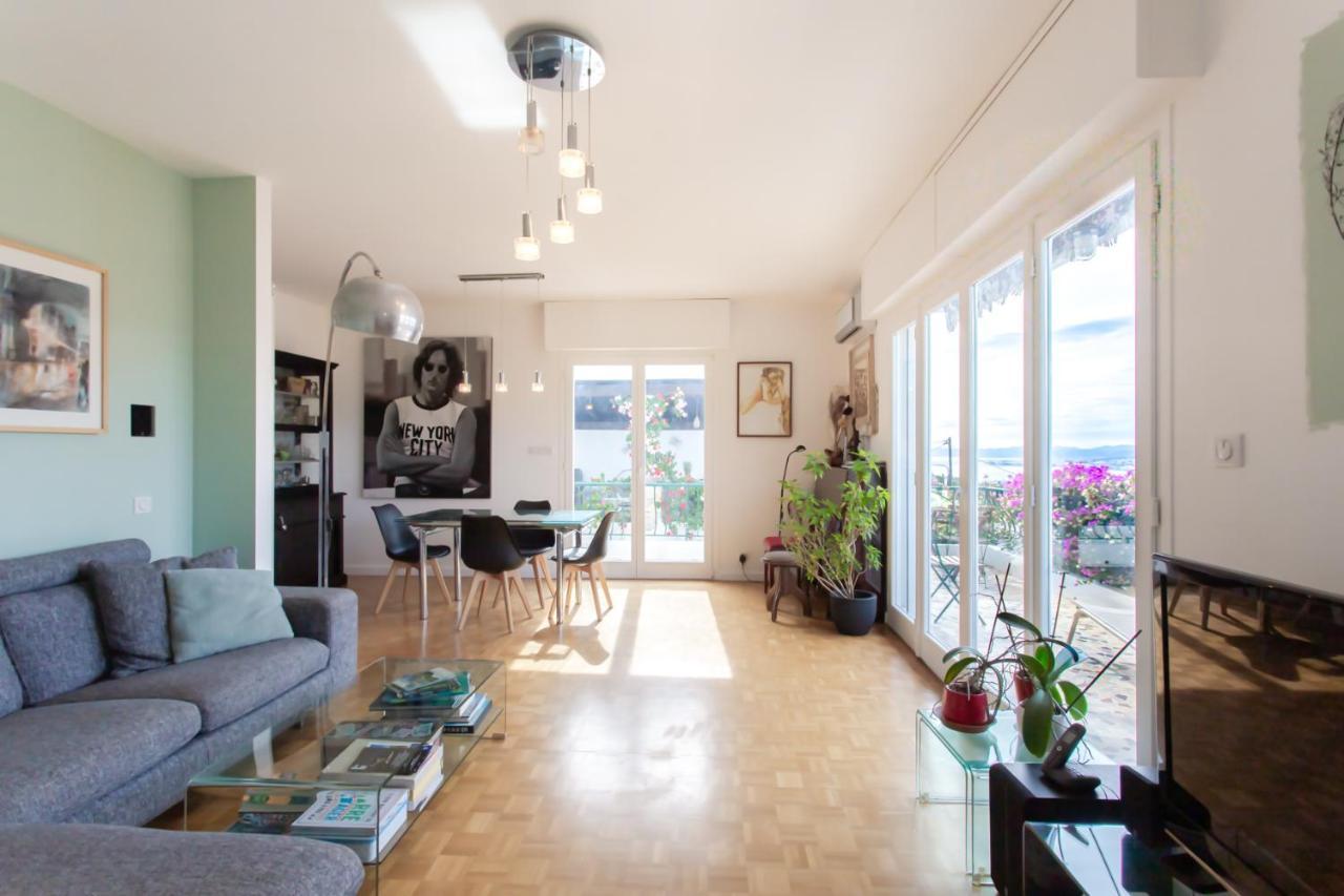 Beautiful With Panoramic View Over Holiday home