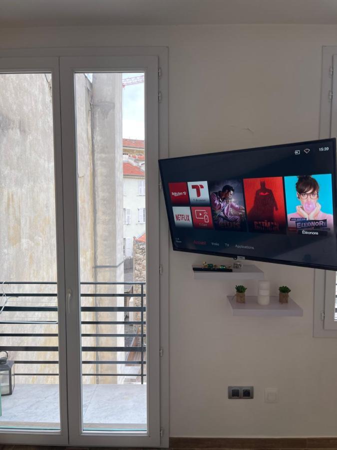 City-center 80m To The Sea / Apartamento *