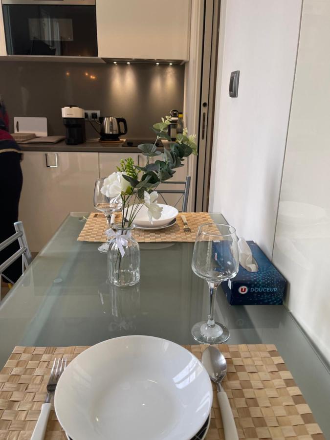 City-center 80m To The Sea / Apartment *