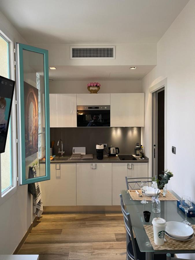 City-center 80m To The Sea / *