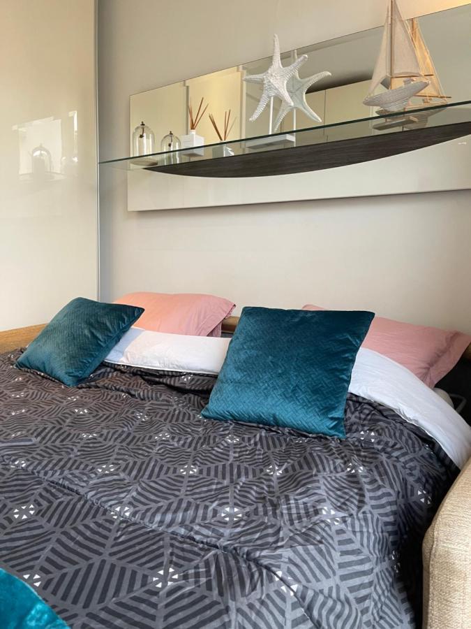 City-center 80m To The Sea / Apartment *