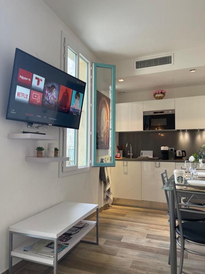 Apartment City-center 80m To The Sea / *