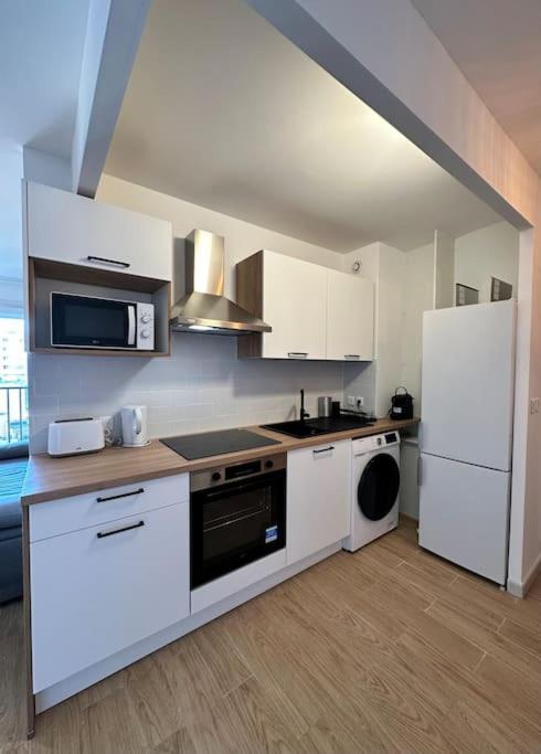 Superbe Neuf - 5min Walk Apartment