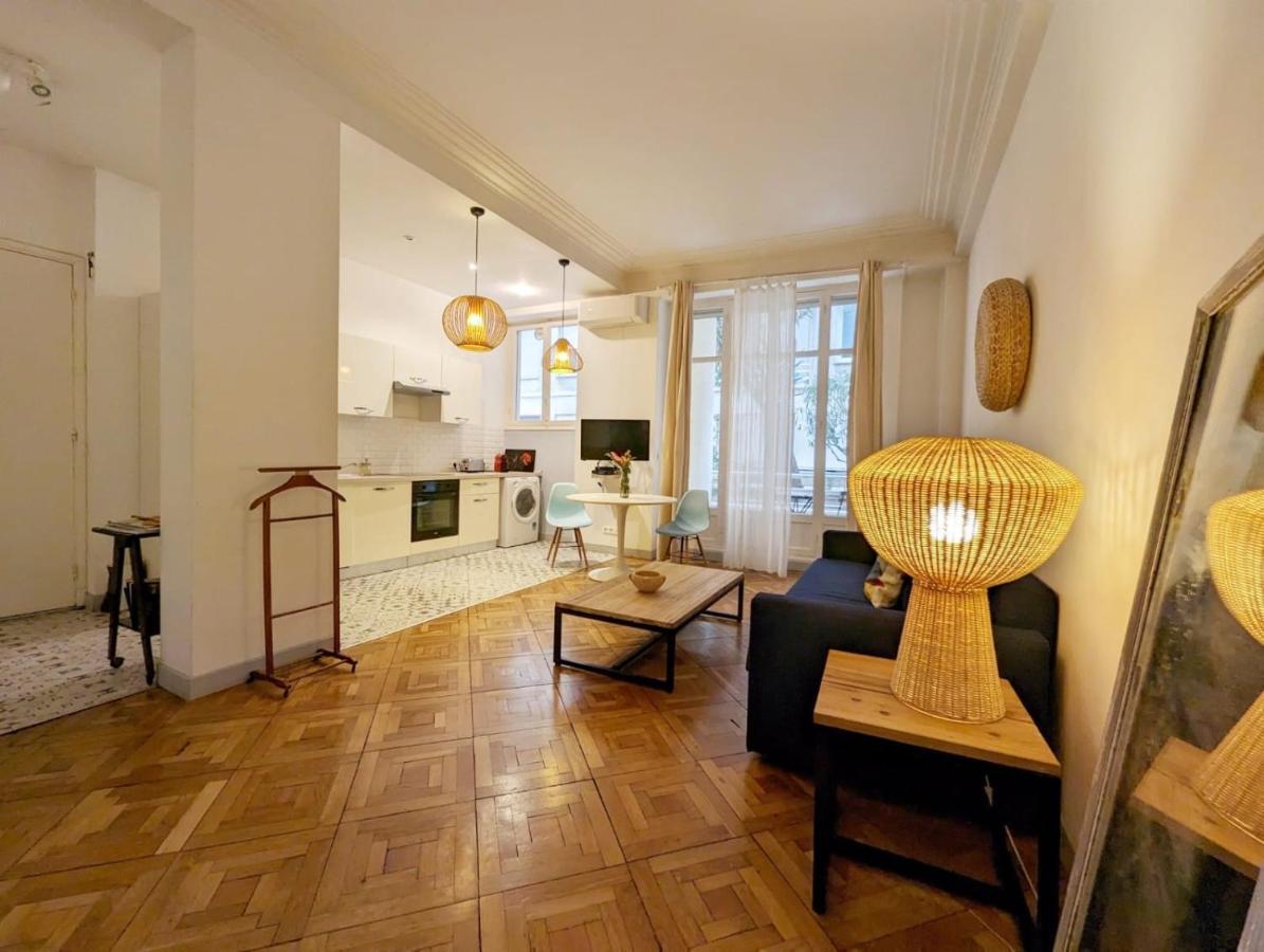 Promenade Des Anglais - Deux Pieces Renove, Proche Negresco Apartment *