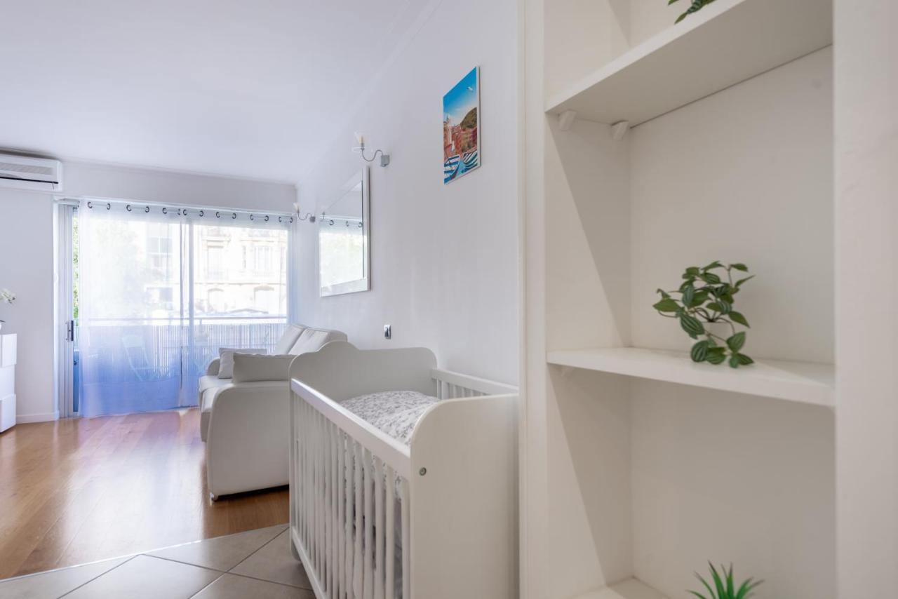 Apartment Sunny Studio With Balcony And Ac Near The Sea Nice