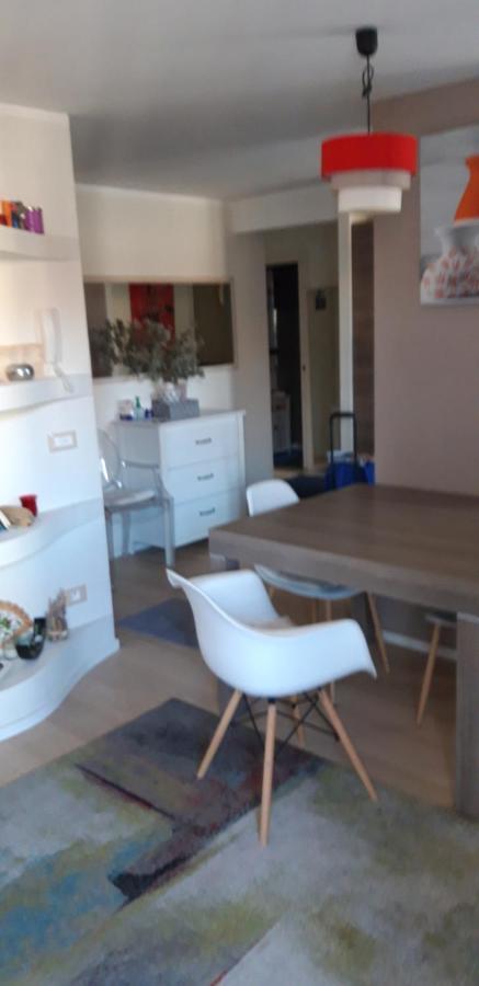 Zona Porto A 10 Mn A Piedi Dal Mare Apartment