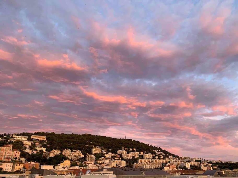 Vieux-nice : 2 Pieces Type Loft Appartement *