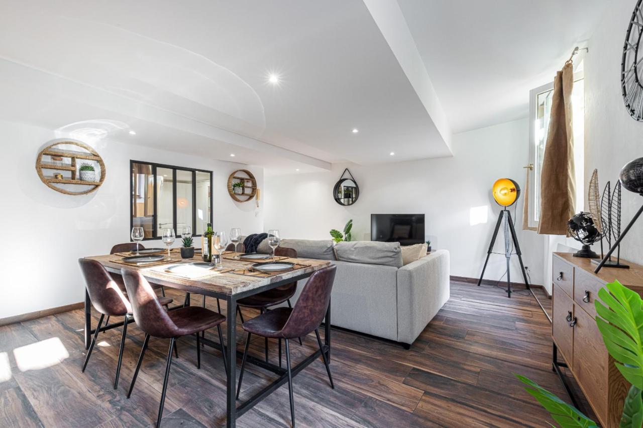 Spacious 2 Bdr Old Town Heart *