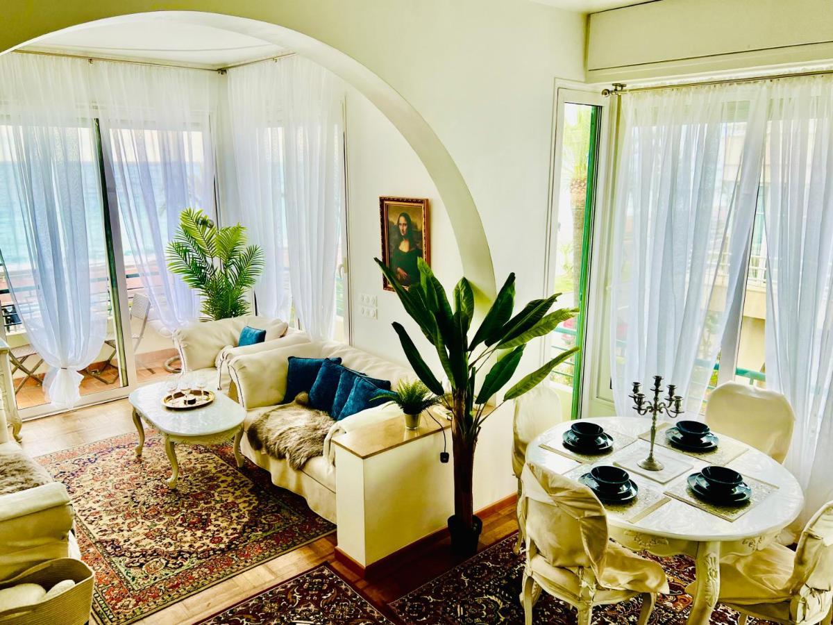 Endless Stunning Mediterranean Sea Views Promenade Des Nice