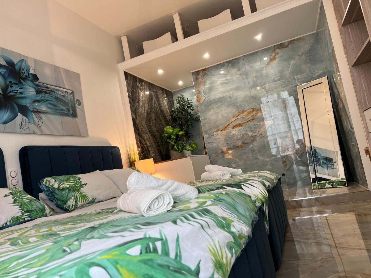 Endless Stunning Mediterranean Sea Views Promenade Des