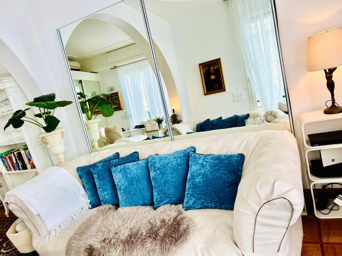 Endless Stunning Mediterranean Sea Views Promenade Des Nice