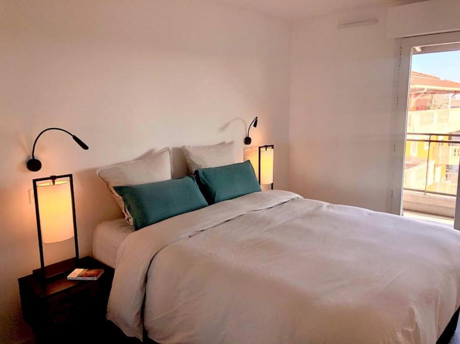 Apartment Superbe 3 Pieces Vue Mer A 2 Mn De La Plage, Terrasse, Piscine Et Parking Prive ! *