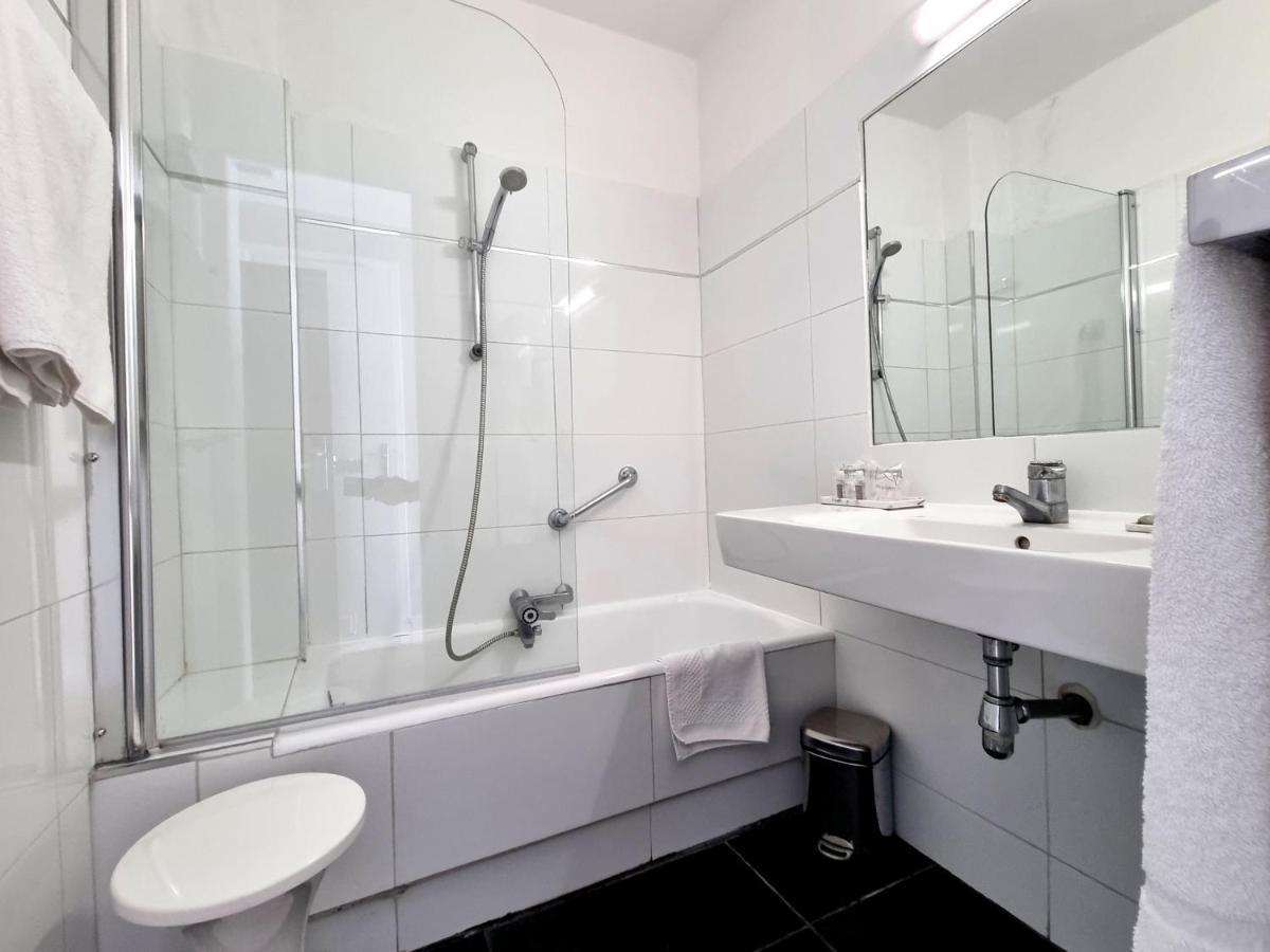 Carlton Nice, Fully Renovated 3*