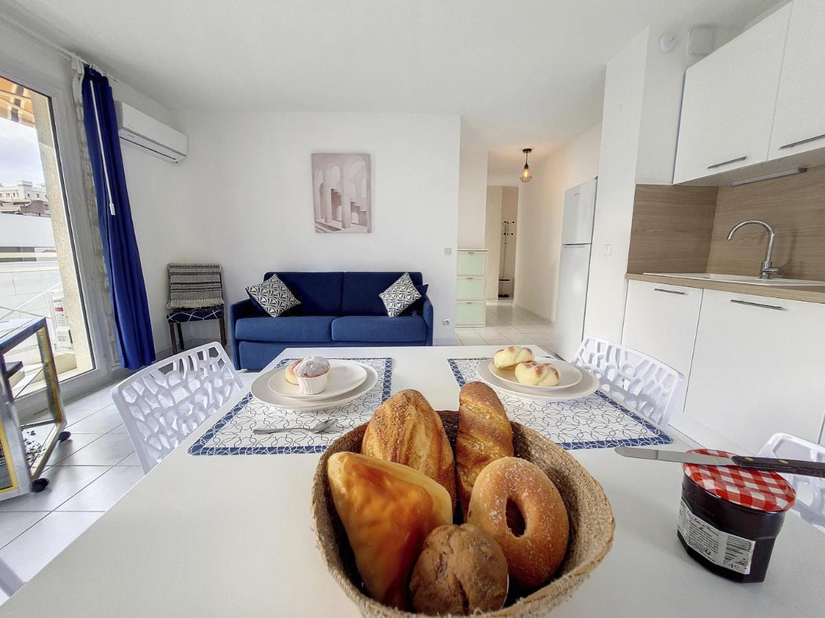 Nestor&jeeves - Vanina - - Close Sea