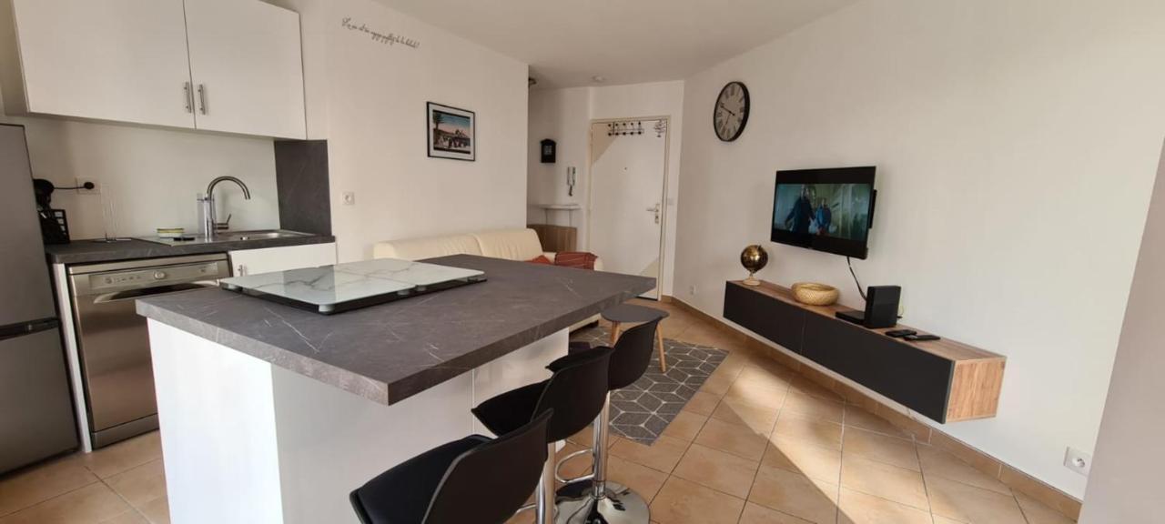 Apartment T2 Modern Near The Port - Clim