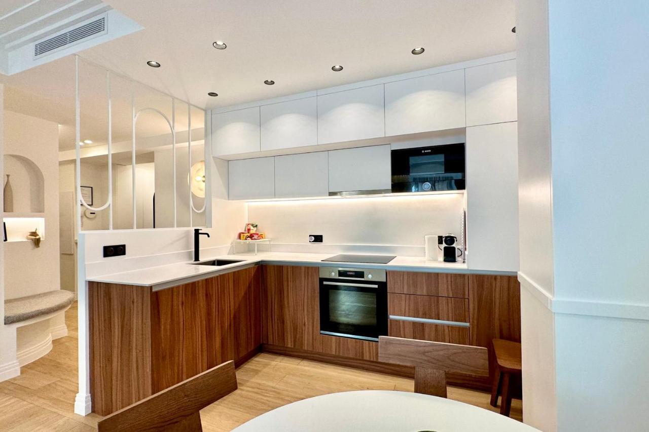 Apartment Opera Promenade 4 Brand-new! 4 Next To Balcony Sea View