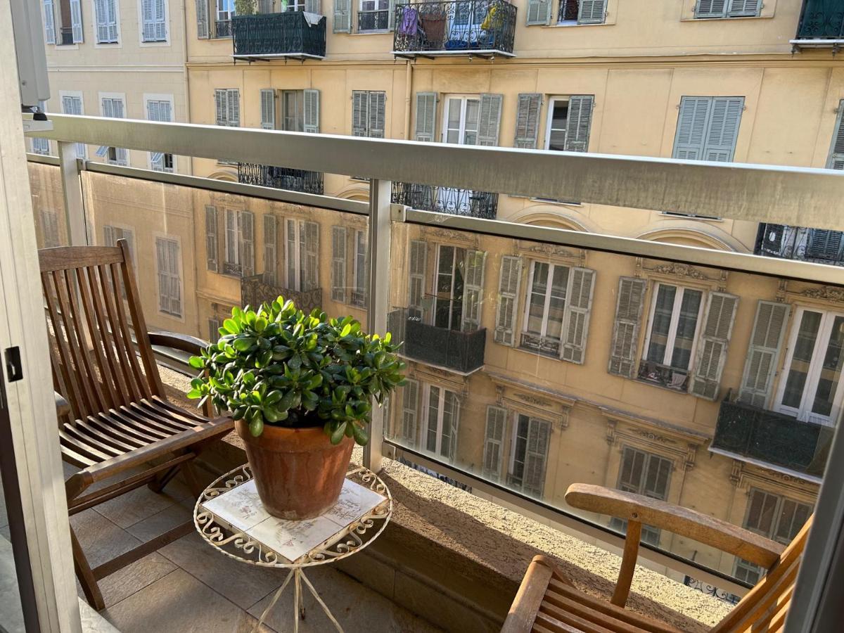 La Belle, Centre 1 Bed, 2 Terrace, Quiet