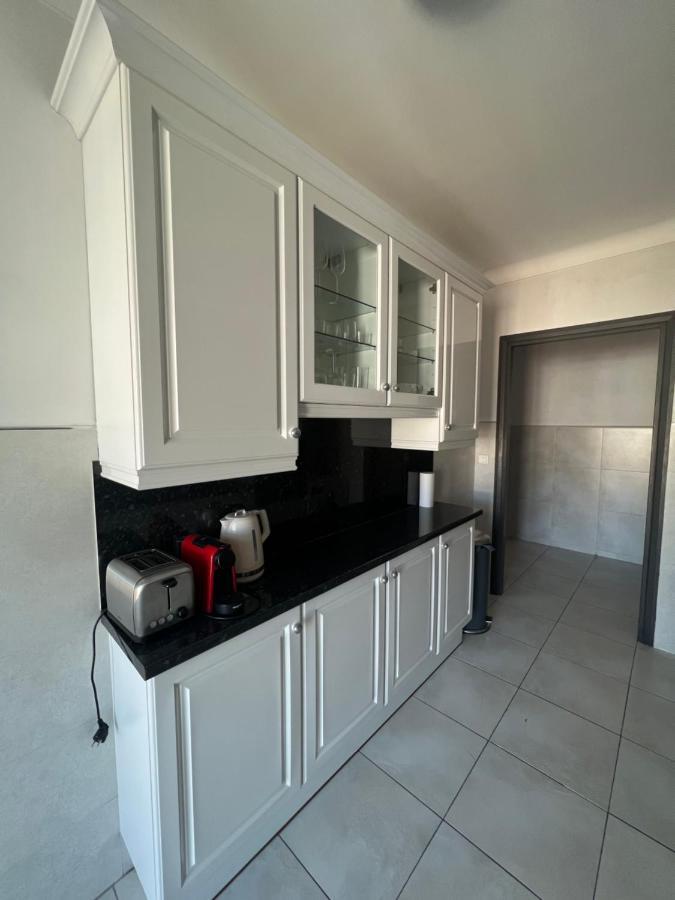 Promenade Des Anglais, 7e Etage, Vue Degagee Sur La Mer Apartment
