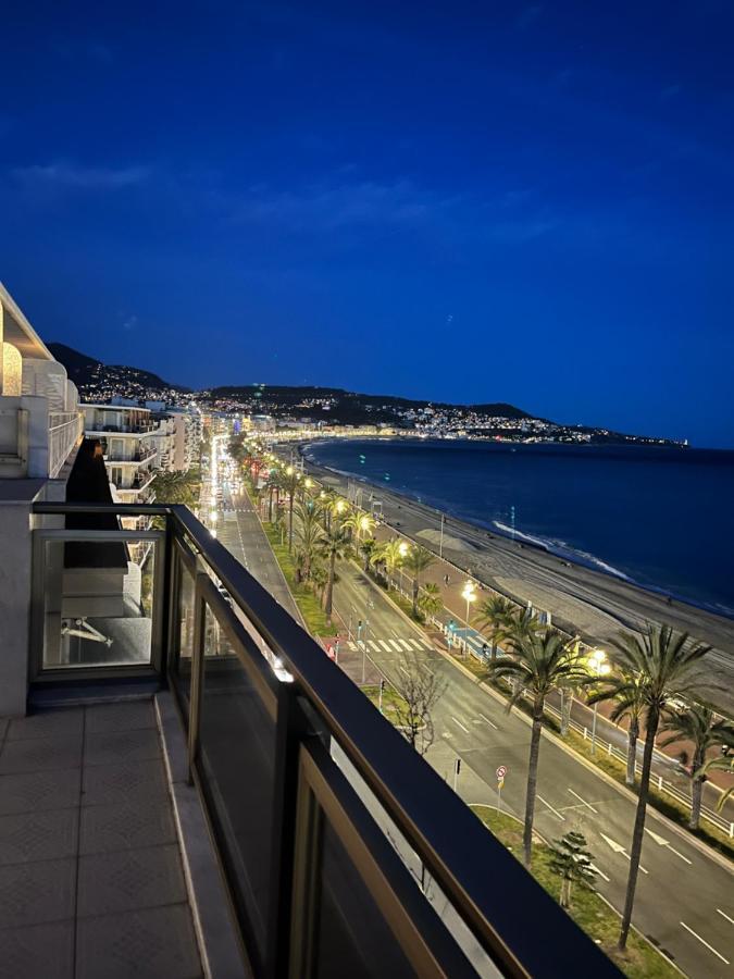 Promenade Des Anglais, 7e Etage, Vue Degagee Sur La Mer Apartment