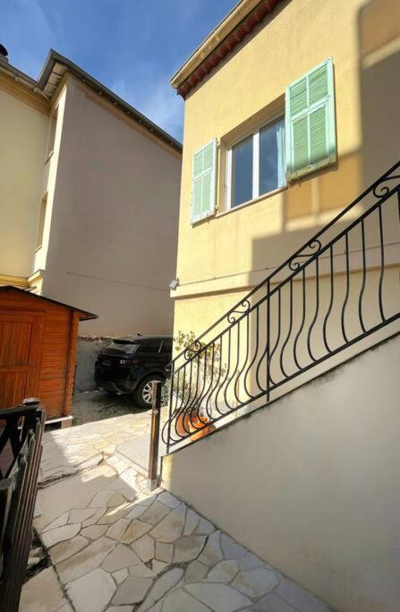 Provencal House, Sea Side, Private Parking *