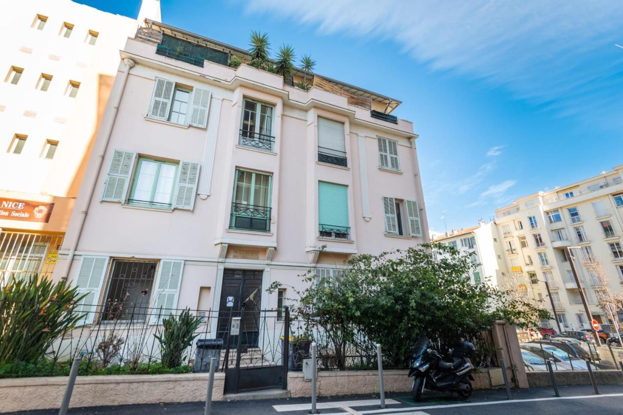 Modern - Promenade Des In Apartment Nice