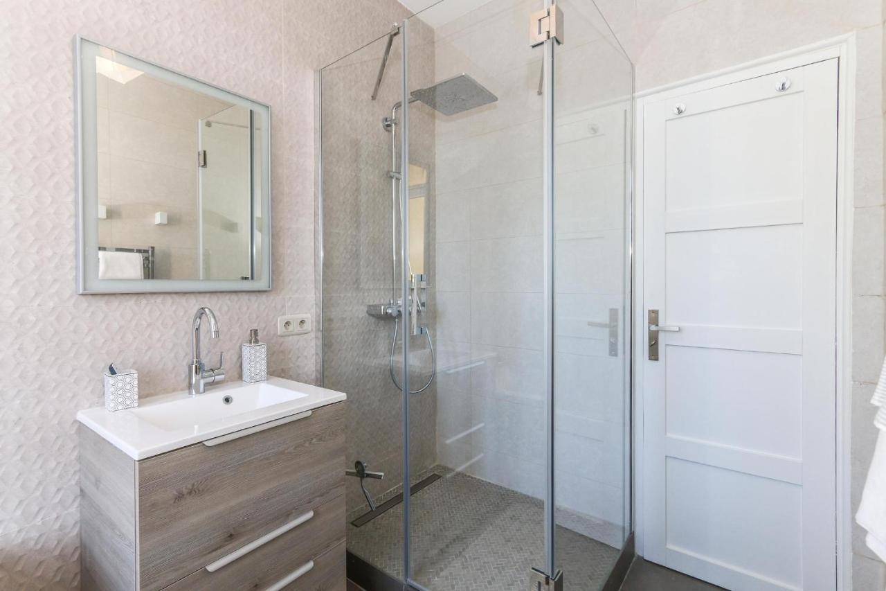 Modern Walking Distance To Beach In Carre D'or Nice