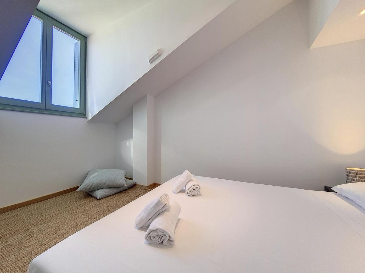 Nestor&jeeves - To Meet - - Floor Apartment *