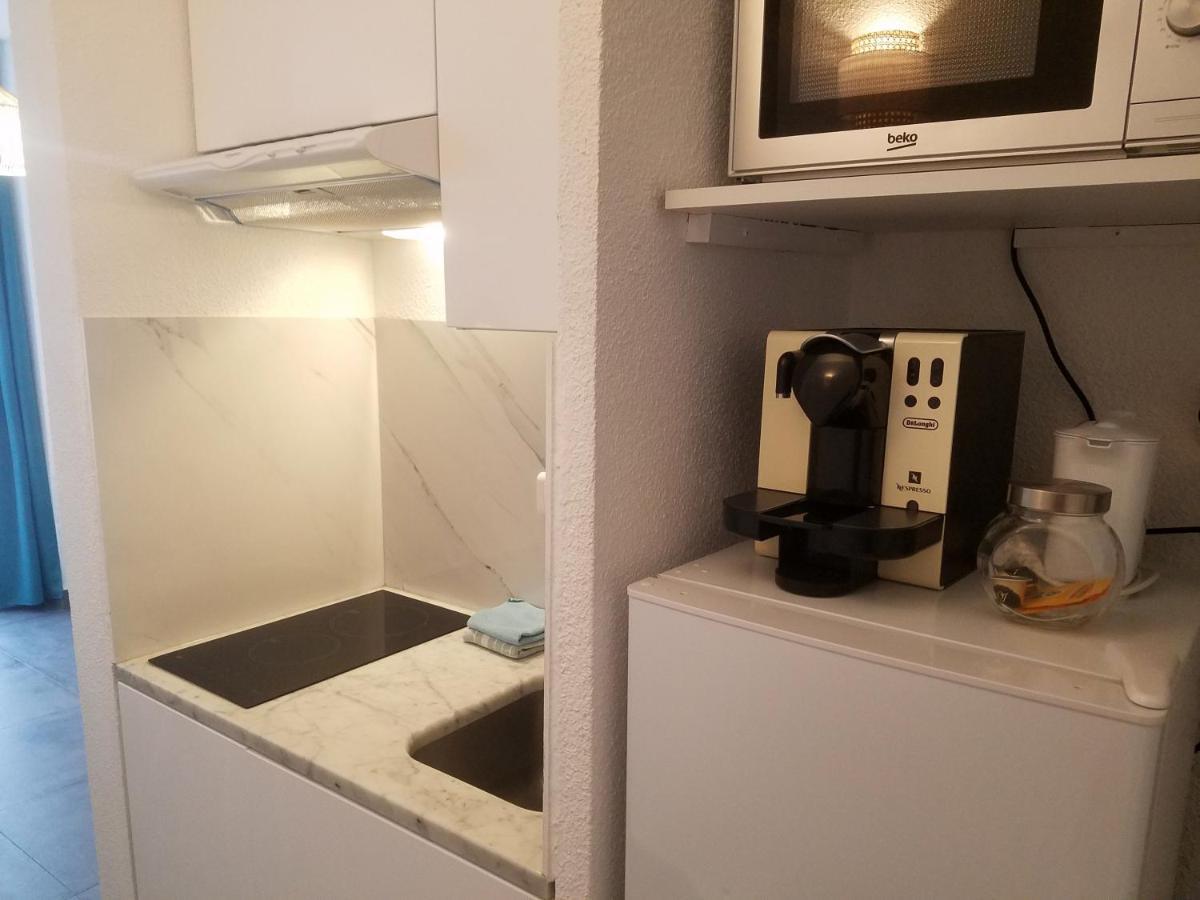 Apartment Studio A 50m De La Mer Et Au Pied Du Tramway, Calme, Cosy Et Lumineux Nice