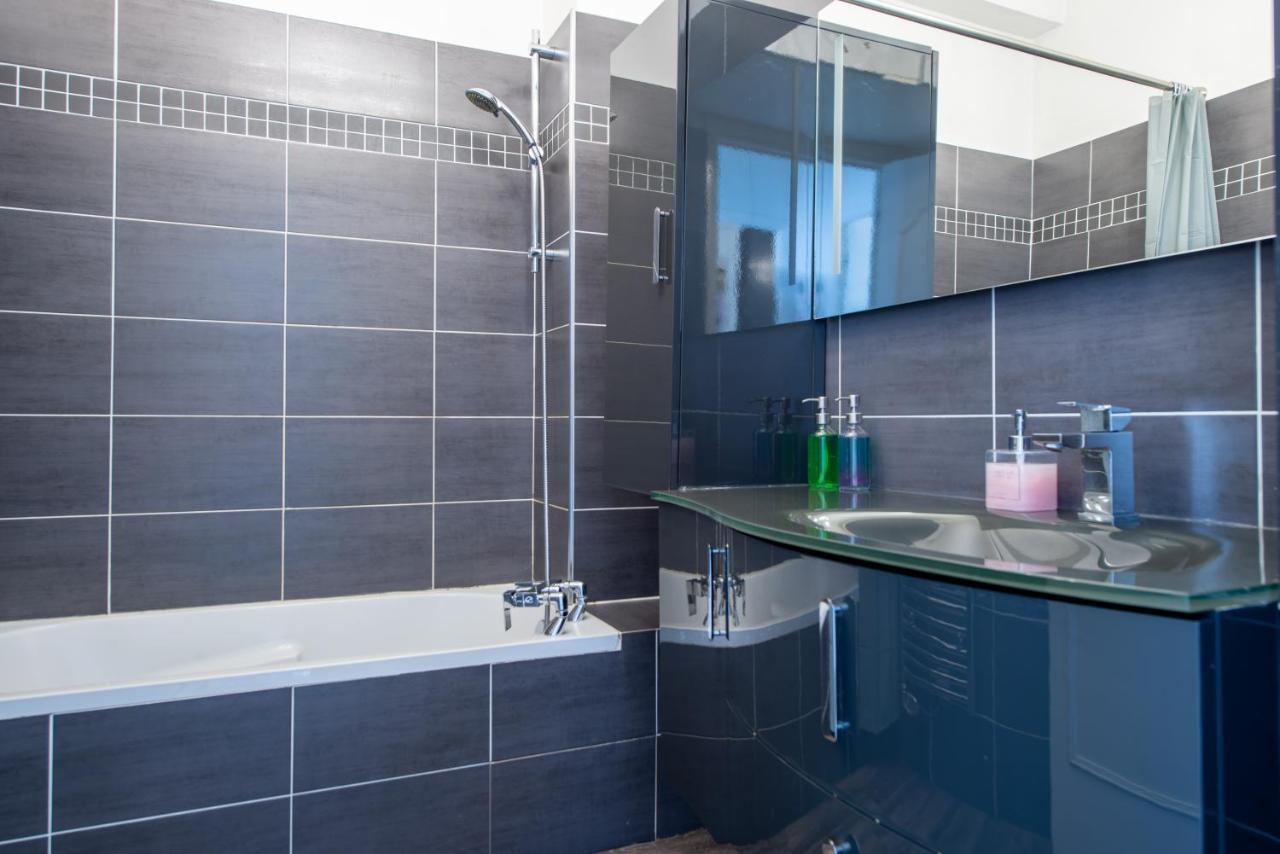 Apartment Sea Front - Panoramic View With Terrace - 85 M Nice