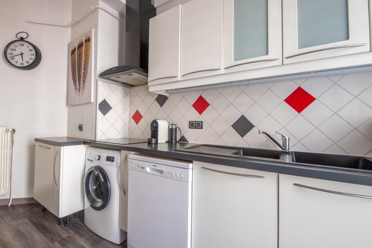 Sea Front - Panoramic View With Terrace - 85 M Apartment