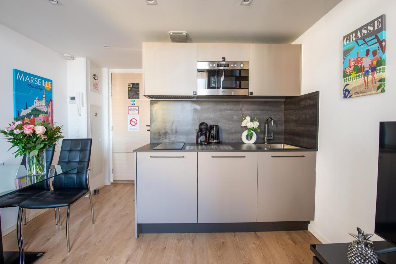 Lamartine Flat - Brand New *