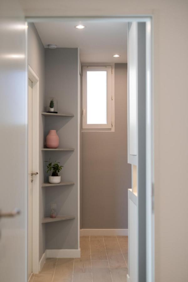 Modern - Promenade Des In Apartment Nice