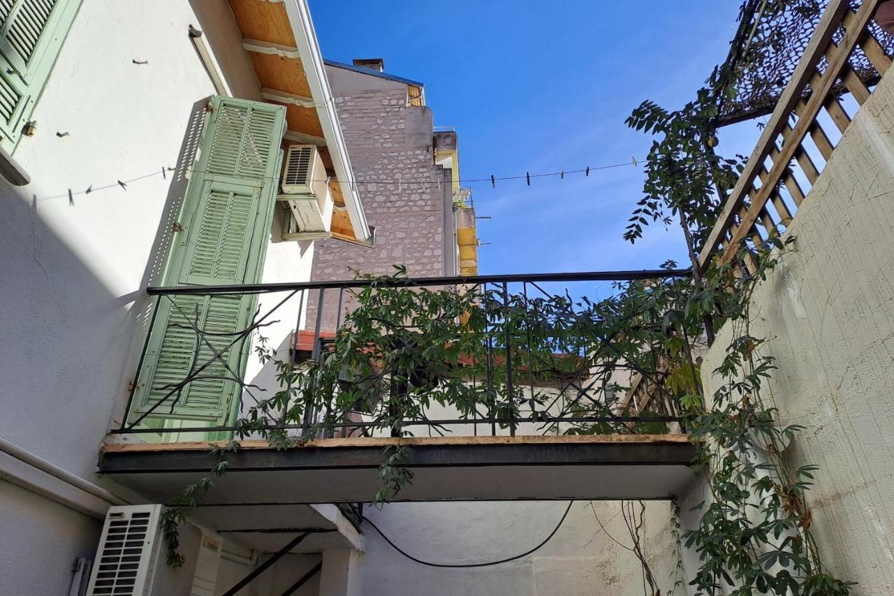 House Of 120m In The Center Of